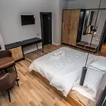 Center Boutique 티라나