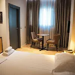 Center Boutique 3* 티라나