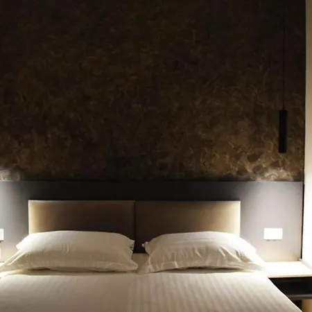 Center Boutique 3* Tirana