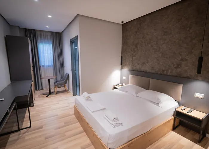 Center Boutique טיראנה