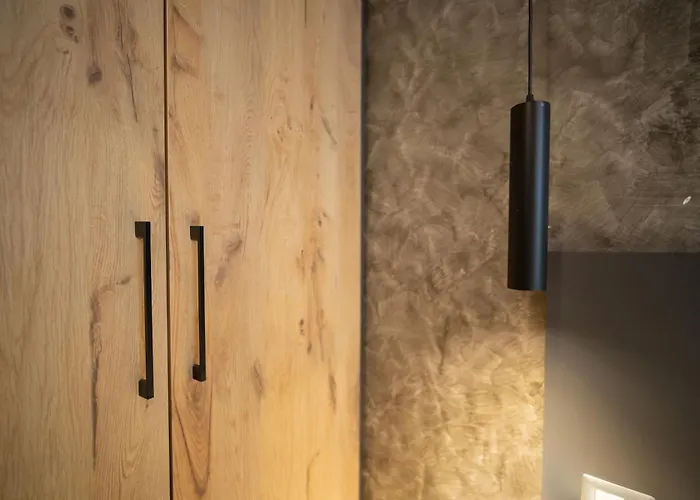 Center Boutique 3* טיראנה