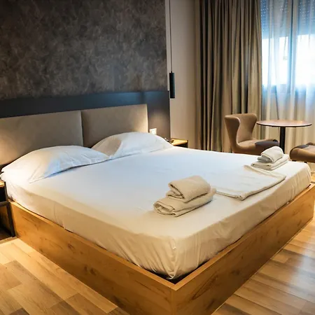 Center Boutique Hotell 3*