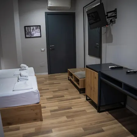 Center Boutique 地拉那