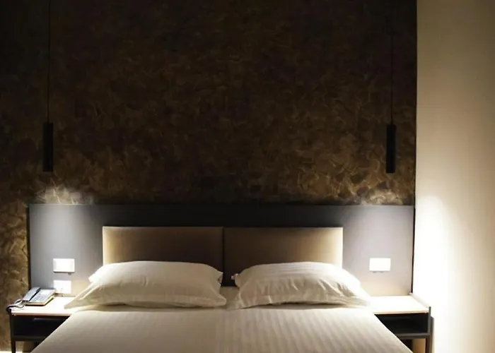 Center Boutique 3* Tirana